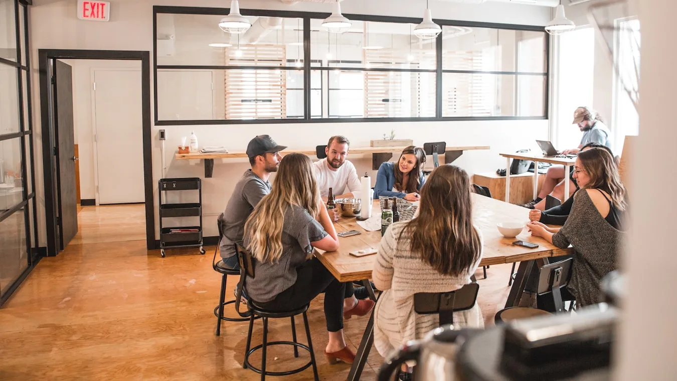 The Evolution of Workplace Culture - 狗子28
